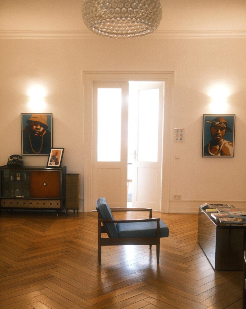 Eingang zum Büro von Ostend Digital in der Marienstraße Stuttgart